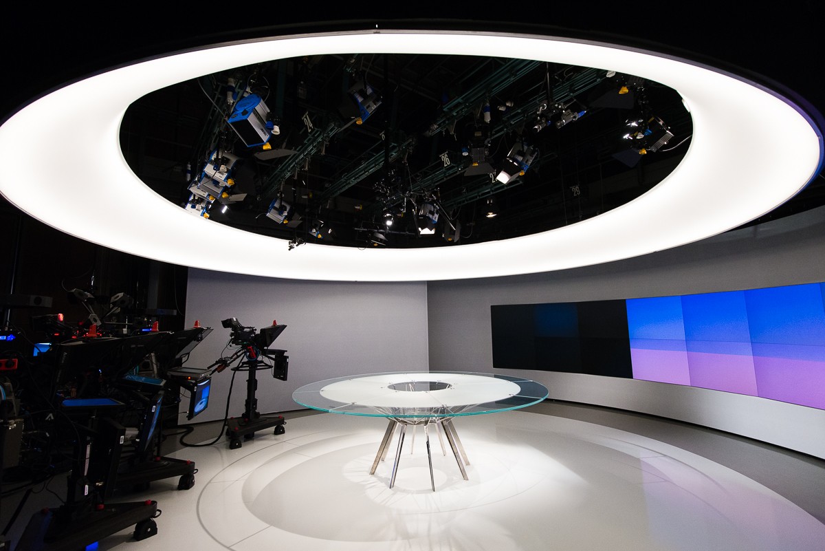 STEKLENA MIZNA PLOŠČA ZA RTV